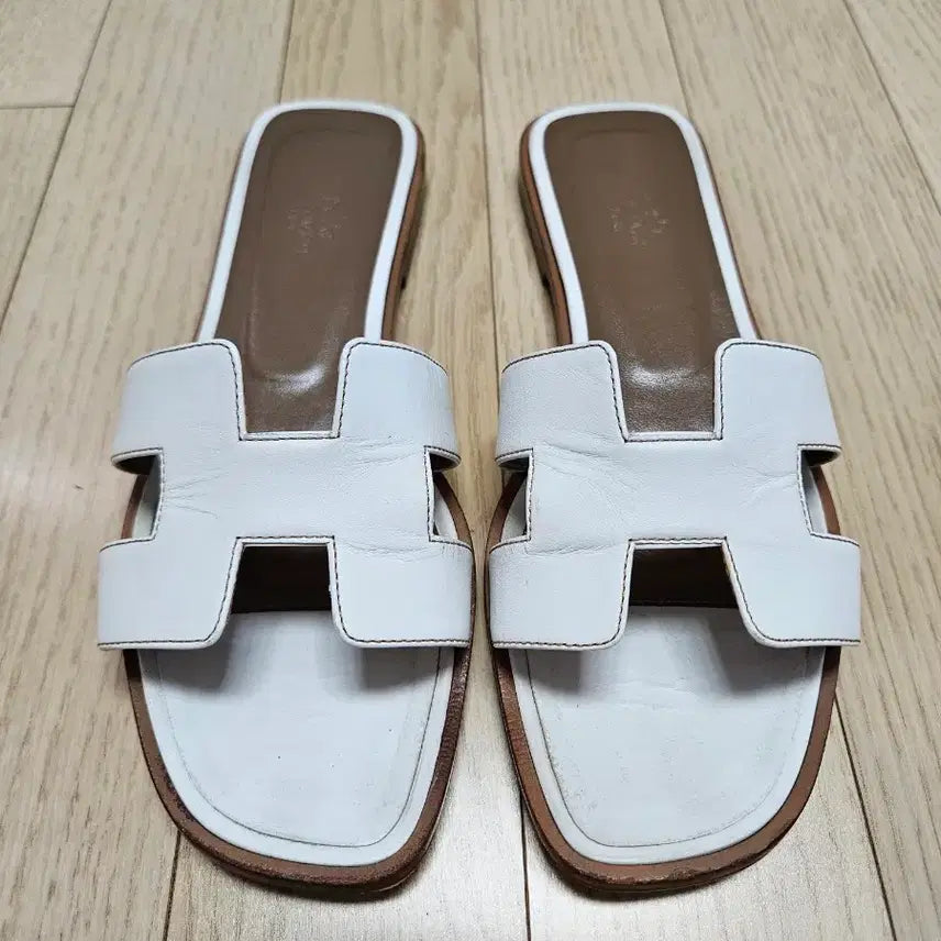 [BUNJANG] Hermès Oran Sandals White Size 37 / 에르메스 오란 샌들(37사이즈)