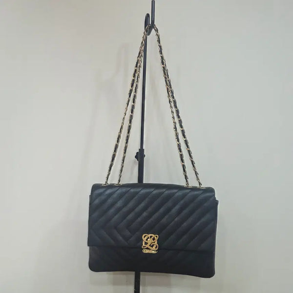 [BUNJANG] Louis Quatorze Monogram Chevron Quilting Chain Flap Shoulder Bag Black / 루이까또즈 모노그램 로고 금장 장식 쉐브론 퀼팅 체인 플랩 숄더백 블랙