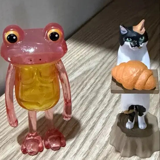 [BUNJANG] Cute Animal Figurines Set (Frog + Cat) / 귀여운 동물 피규어 세트(개구리+고양이)