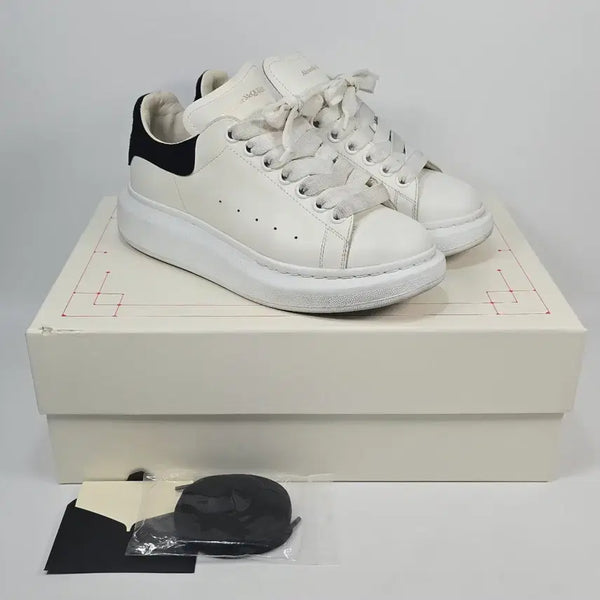 [BUNJANG] Alexander McQueen Suede Oversized Sole Sneakers / 알렉산더맥퀸 스웨이드 오버솔 스니커즈 (250)