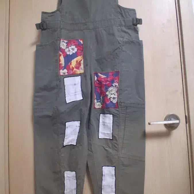 [BUNJANG] KOOGI DRAFT Patch Reform Khaki Overalls - Size 100 / KOOGI.DRAFT- 리폼-카키색.패치.멜빵바지ㅡ100,택포