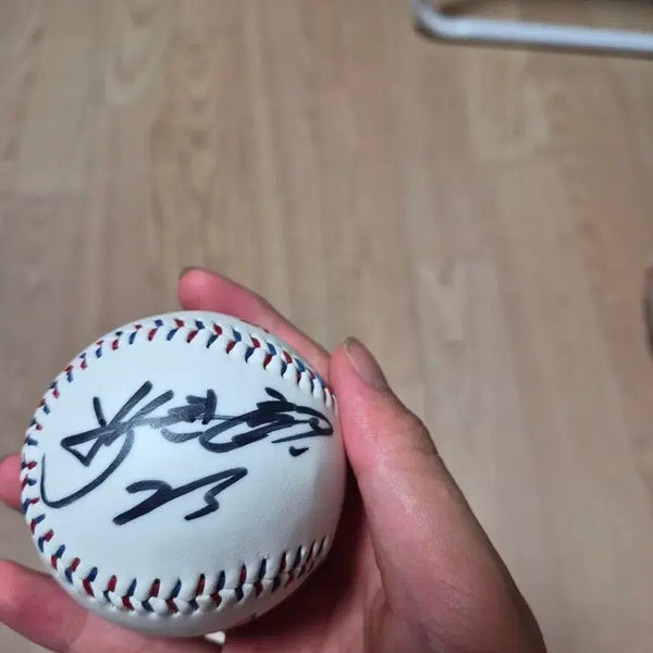 [BUNJANG] Park Chan-ho Signed Baseball / 박찬호 싸이볼