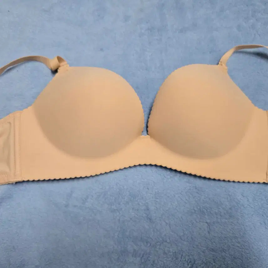 [BUNJANG] E70 Skin Tone Bra / (중고)[E70] 여성 에메필 스킨톤 브라