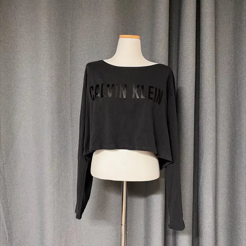 [BUNJANG] Calvin Klein Long Sleeve Top / 캘빈클라인 롱슬리브