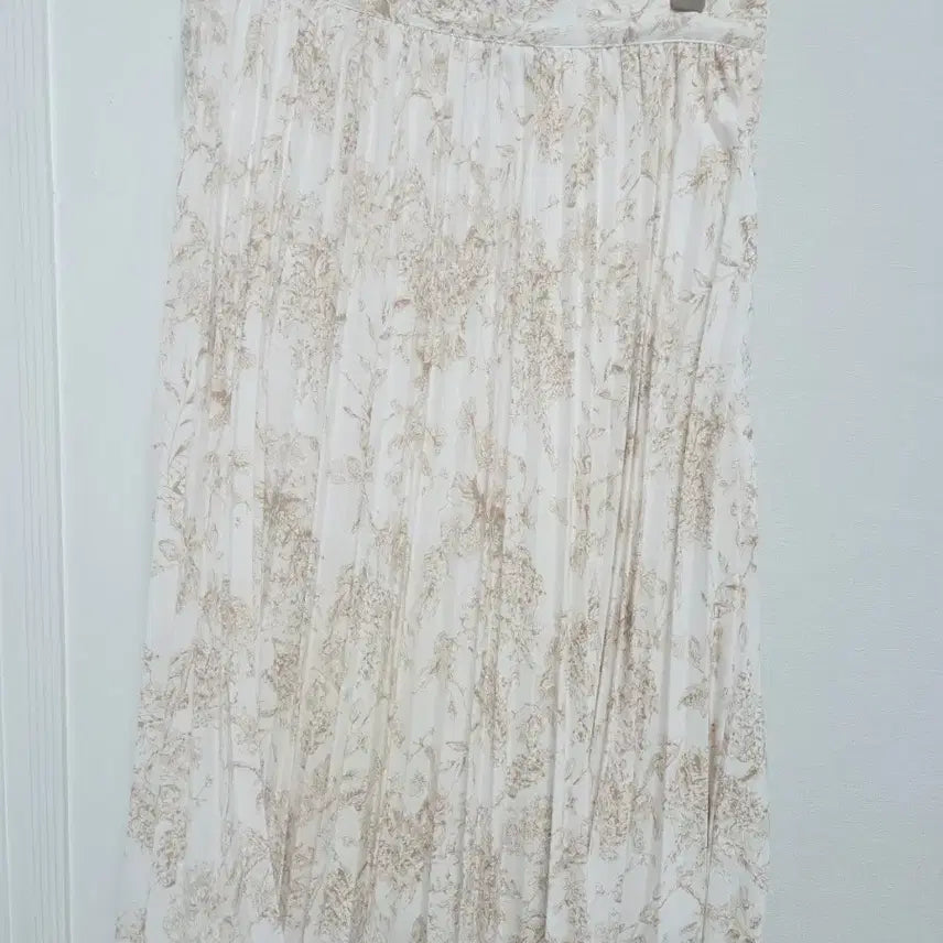 [BUNJANG] Floral Pattern Pleated Long Skirt / 플로럴 패턴 플리츠 스커트(free사이즈/밴딩O)