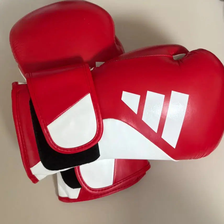 [BUNJANG] Adidas Boxing Gloves & Hand Wraps Bundle / 글러브 핸드랩 등 복싱용품 판매합니다.