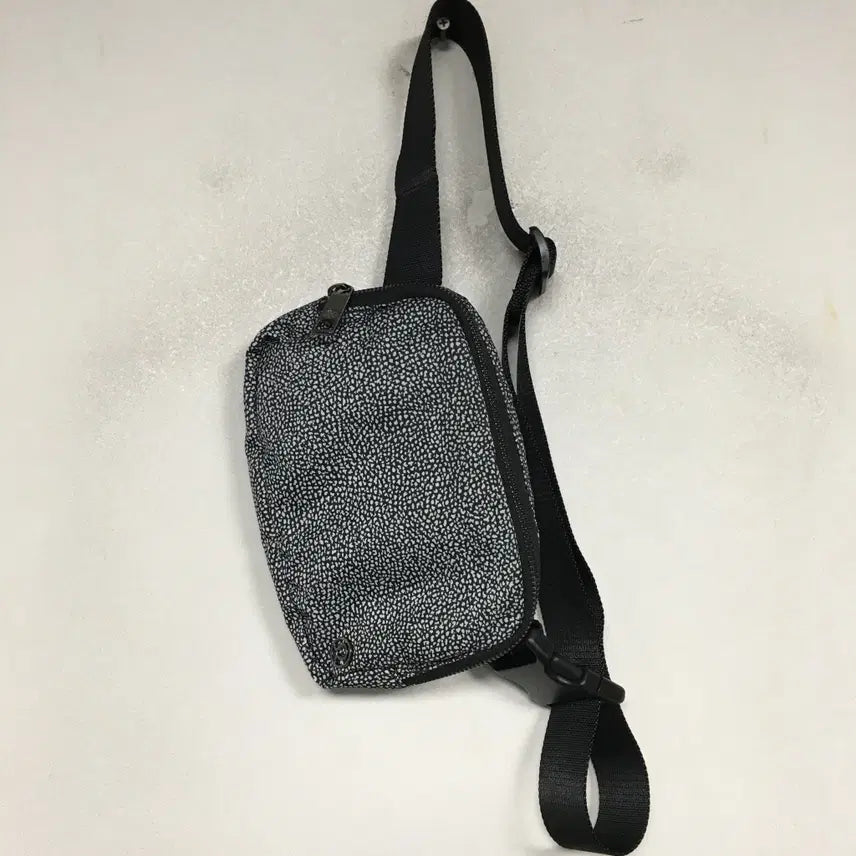 [BUNJANG] Lululemon Belt Bag / 룰루레몬 벨트백