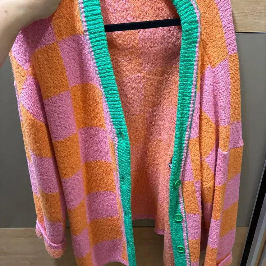 [BUNJANG] Checkerboard Pattern Knit Cardigan / 체커보드 패턴 니트 가디건 베베베베제품