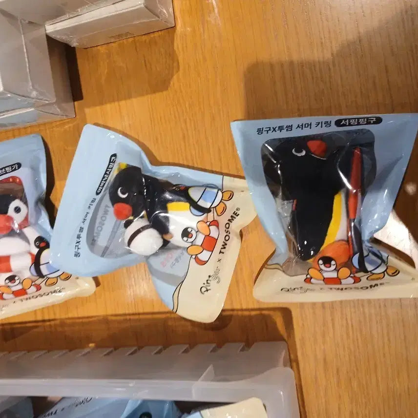 [BUNJANG] Pingu x Twosome Summer Keyring Set / 핑구 X 투썸 서머 키링/서핑아박튜브 핑구