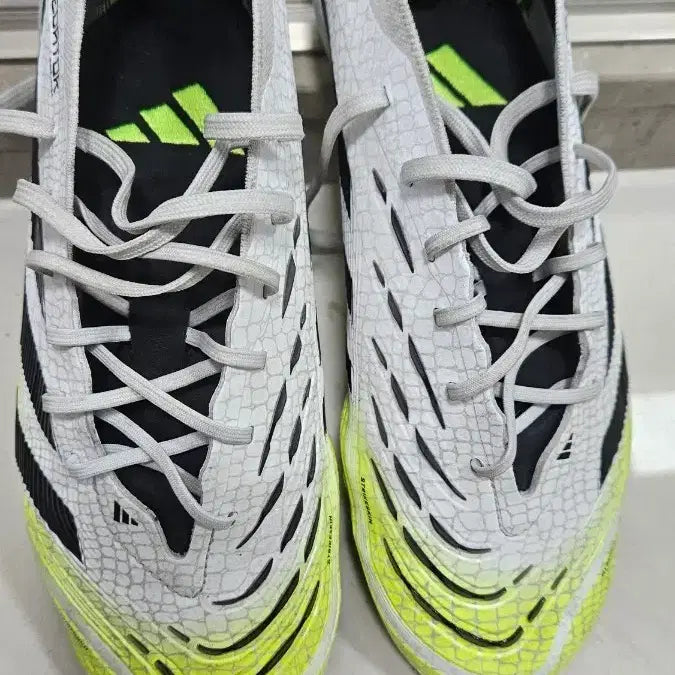 [BUNJANG] Adidas Predator Elite Foldover Tongue FG Cloud White Core Black Soccer Cleats / 아디다스 프레데터 엘리트 폴드오버 텅 FG 클라우드 화이트 코어 블랙 축구화