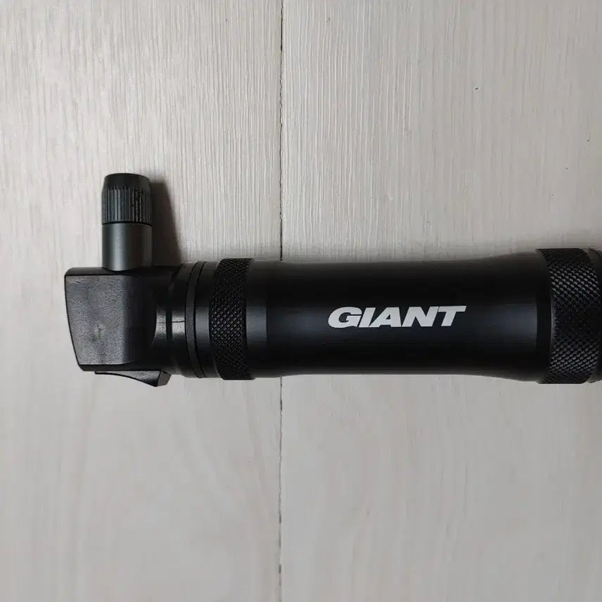 [BUNJANG] Giant Control Blaster CO2 Injector / 상태최상] 자이언트 컨트롤 블라스트 캔 / 자전거 Co2 인젝터 주입기 팝니다. ( 택포 2.5만)