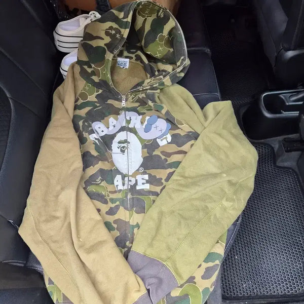 [BUNJANG] BAPE x KAWS Collaboration Hooded Zip-Up Jacket / [급처] 베이프x카우스 후드집업