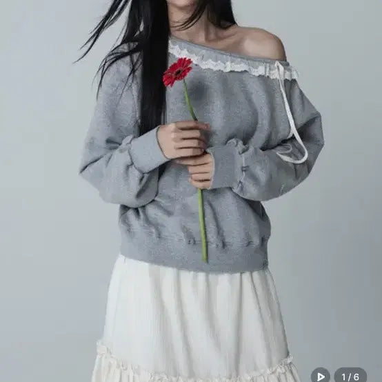 [BUNJANG] MARS UNE AVRIL DEARLINE ONE-SHOULDER SWEATSHIRT - GRAY / [택달린 새상품] 마스 언 에브릴 DEARLINE ONE-SHOULDER SWEATSHIRTS_GRAY