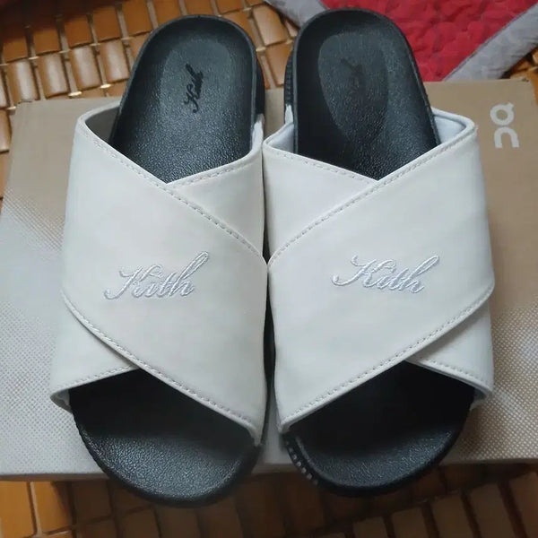 [BUNJANG] Kith White Cross Strap Slippers / 새상품인거 같은 Kith 키스 슬리퍼