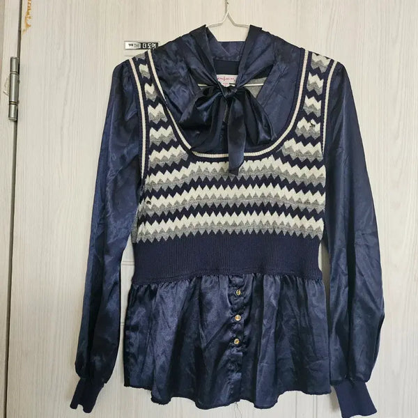 [BUNJANG] Escada Knit Blouse Navy Pattern / 에스카다 니트 블라우스