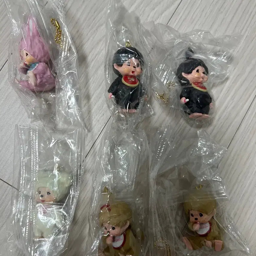 [BUNJANG] Monchhichi 6 Types Keychain Bundle Set / 몬치치 키링 6종 일괄