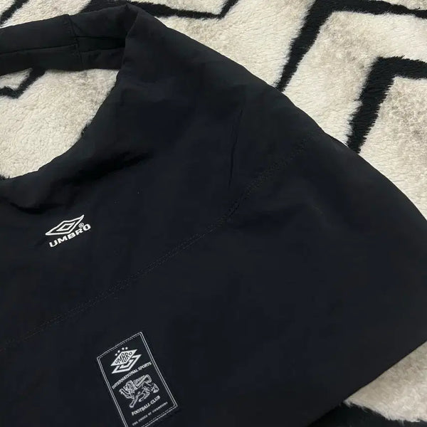 [BUNJANG] Umbro Nylon Shoulder Bag Black / 엄브로 나일론 숄더 백/블랙