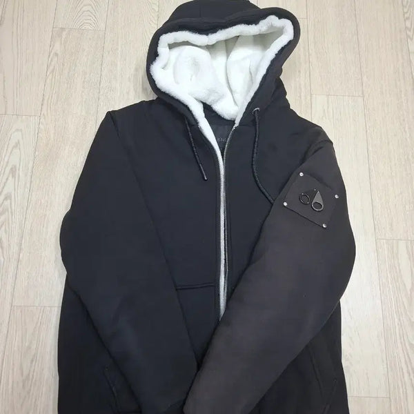 [BUNJANG] Moose Knuckles Bunny Sweater - Black - Size L / [새싱품급]무스너클 버니스웨터 L사이즈