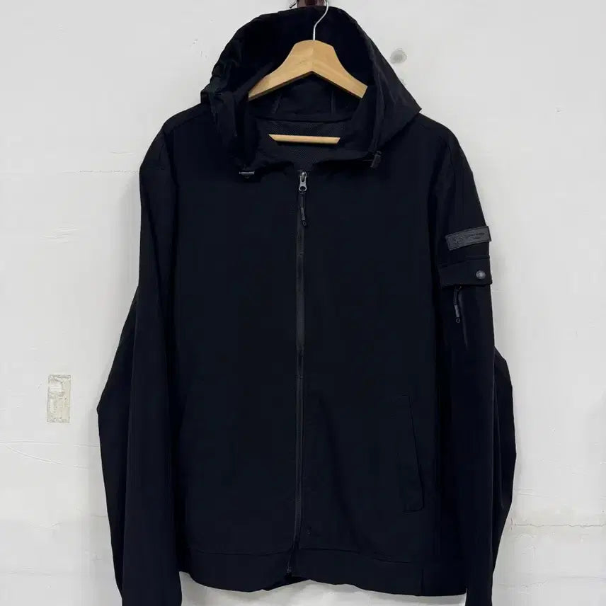 [BUNJANG] Feltics Men's Windbreaker Jacket / (105)펠틱스 남자 바람막이