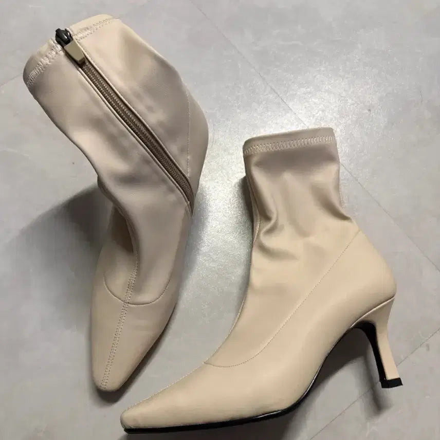 [BUNJANG] Beige Ankle Boots / 베이지색 앵클 부츠