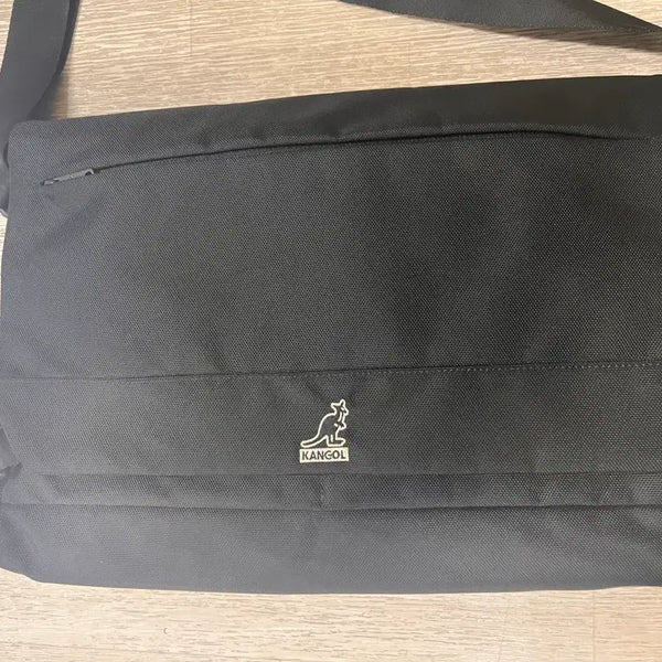 [BUNJANG] Kangol Black Messenger Bag / 캉골 블랙 메신저백