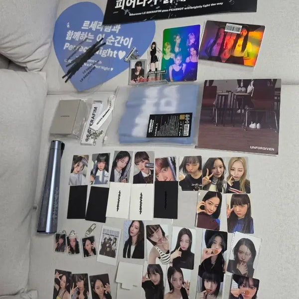 [BUNJANG] LE SSERAFIM Bundle Set Photocard & Merchandise / 르세라핌 포토카드, 굿즈 등 일괄 양도