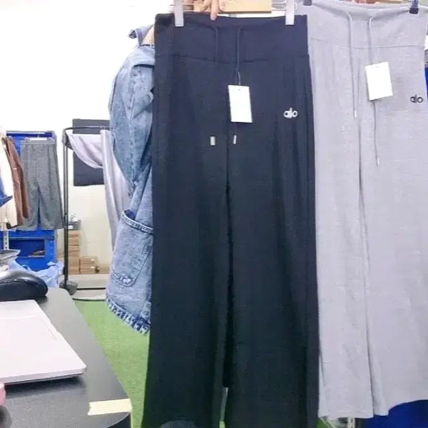 [BUNJANG] ALO Straight Training Pants Grey / (새상품) 알로 일자 트레이닝팬츠 그레이