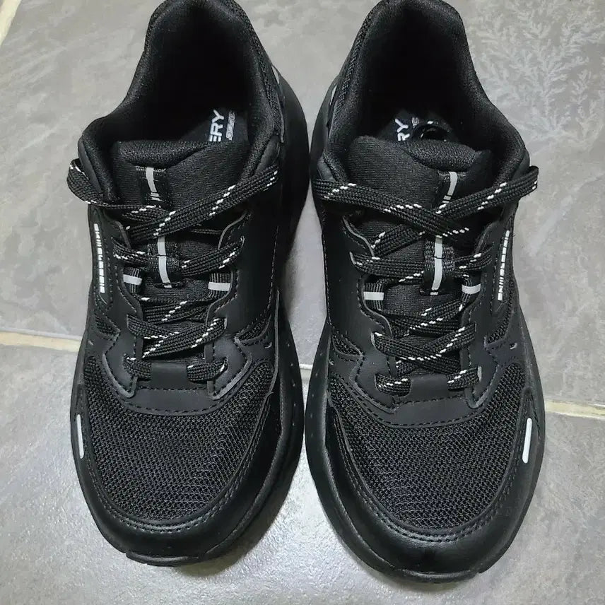 [BUNJANG] Akiklassik Bumper Trainer Sneakers / 아키클래식 범퍼트레이너 운동화235