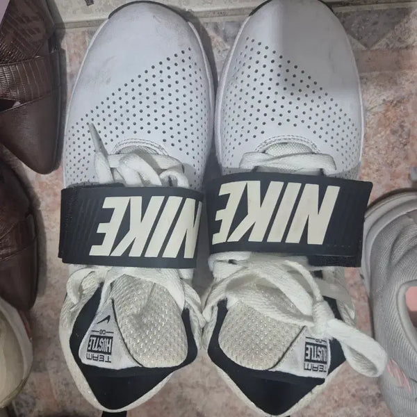 [BUNJANG] Nike Team Hustle D9 White Sneakers / 나이키 팀 허슬 D9 흰색 운동화