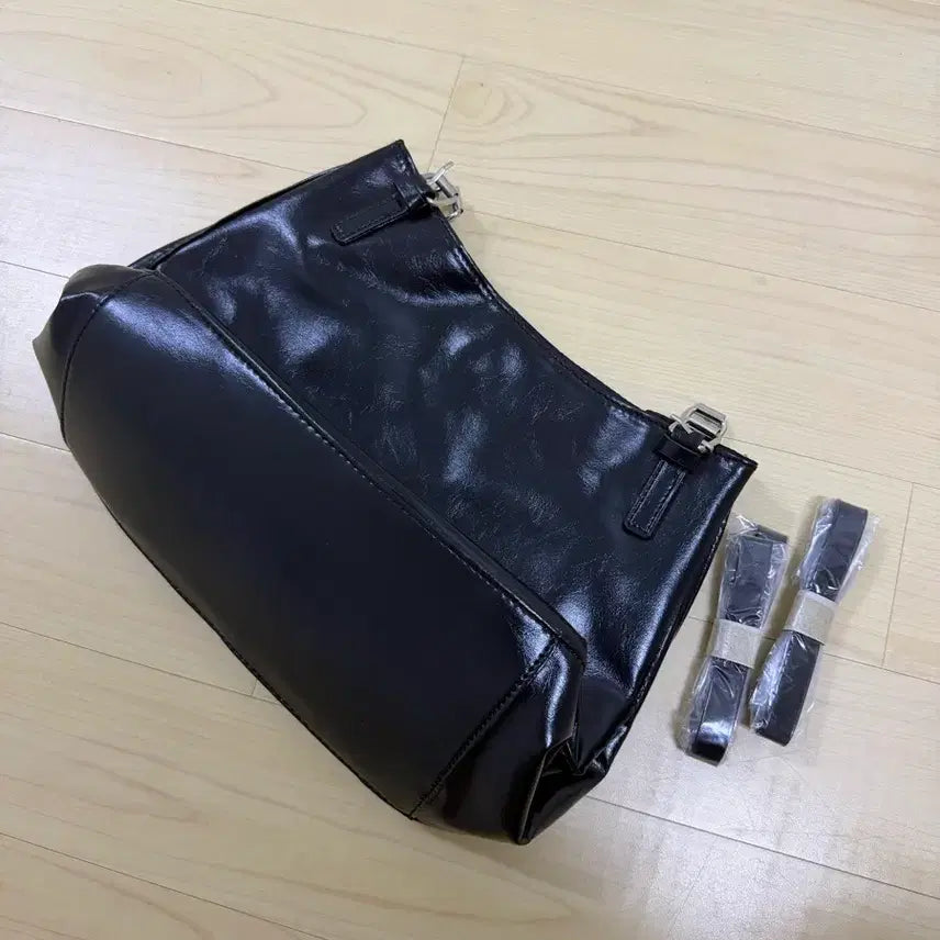[BUNJANG] Ablry Black Shoulder Bag / [새상품] 에이블리 블랙 숄더백