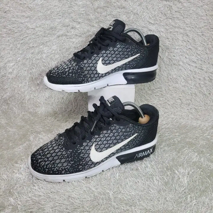 [BUNJANG] Nike Air Max Sequent 2 Women's Sneakers / 235 나이키 에어맥스 시퀸트2 W 운동화