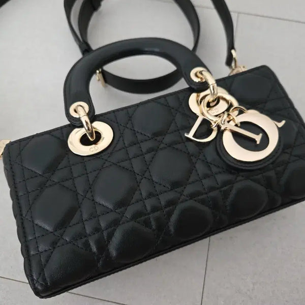 [BUNJANG] DJOY Medium Shoulder Bag Black / 디조이 미듐 블랙