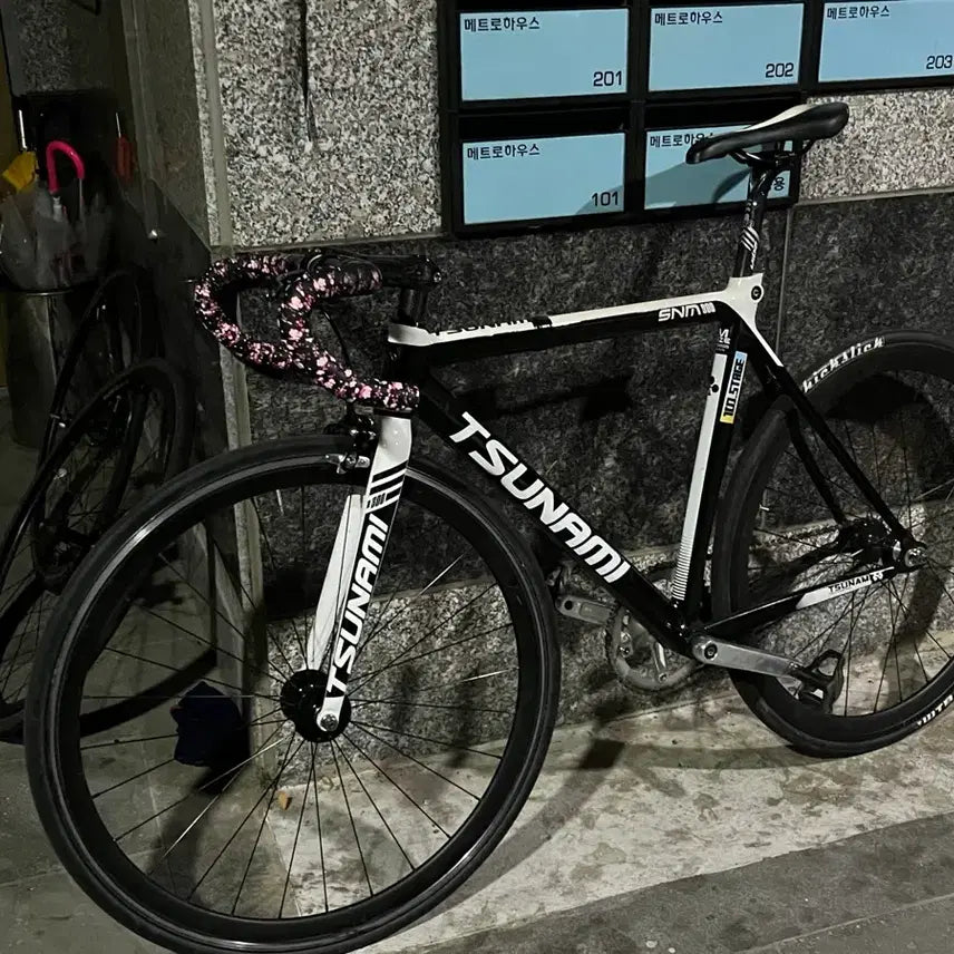 [BUNJANG] Tsunami SNM300 Oreo Fixed Gear Bicycle Frame / 쓰나미snm300 오레오 (판/대)
