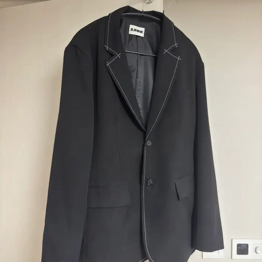 [BUNJANG] Junne Stitch Jacket L Size / 준느 junne 스티치 자켓 L 사이즈 팝니다.
