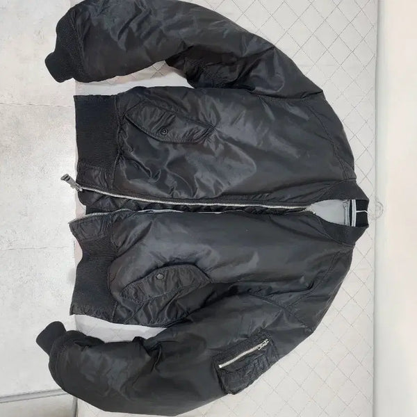 [BUNJANG] Alpha Industries MA-1 Flight Jacket Black Medium / 알파인더스트리 마원 검정 M