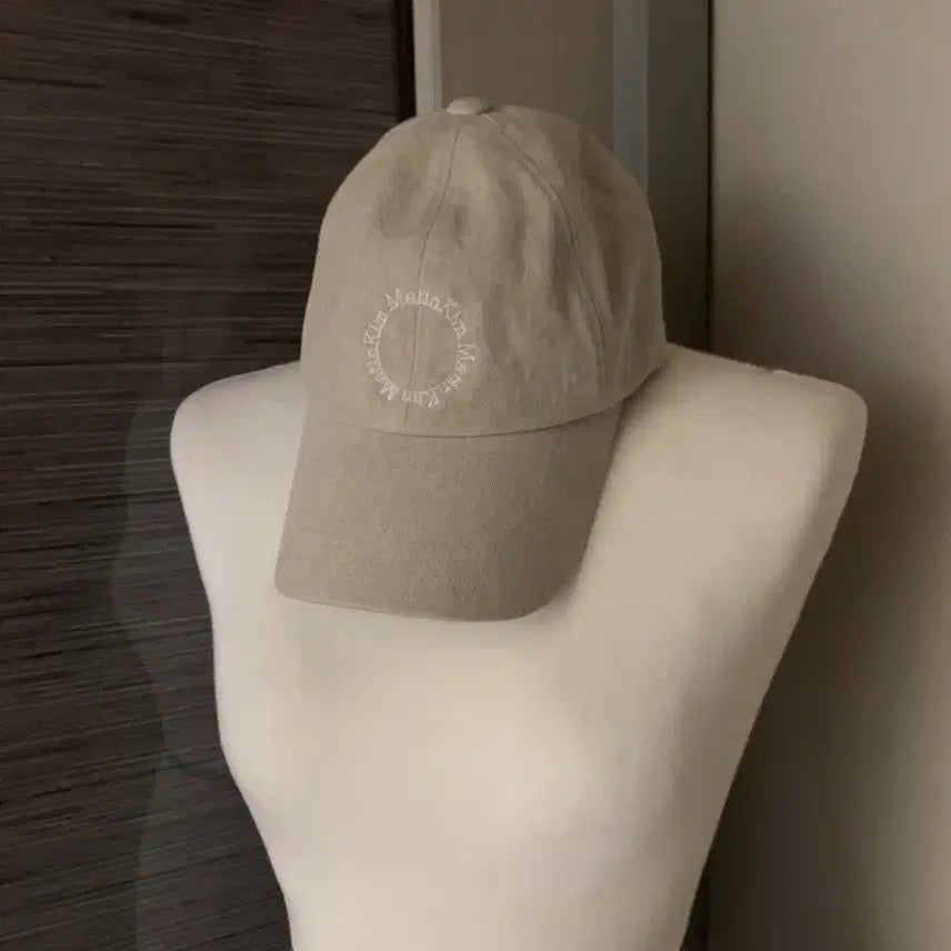 [BUNJANG] Matinkim Logo Embroidered Baseball Cap / 마땡킴 모자
