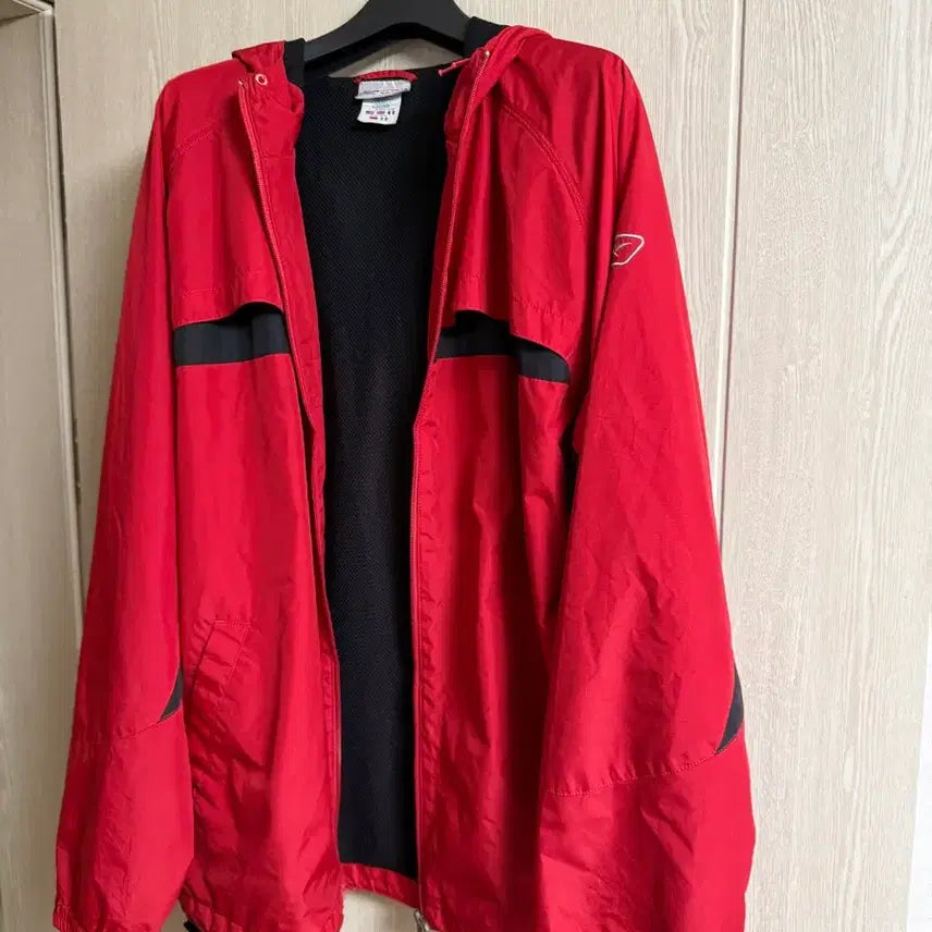 [BUNJANG] Reebok Windbreaker Jacket / 리복 바람막이
