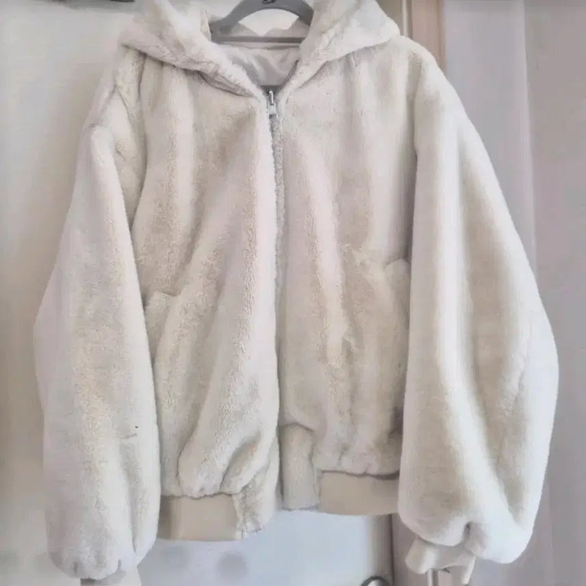 [BUNJANG] Zara Hooded Fur Jacket Reversible Ivory / 자라 후드 퍼 자켓 양면 아이보리