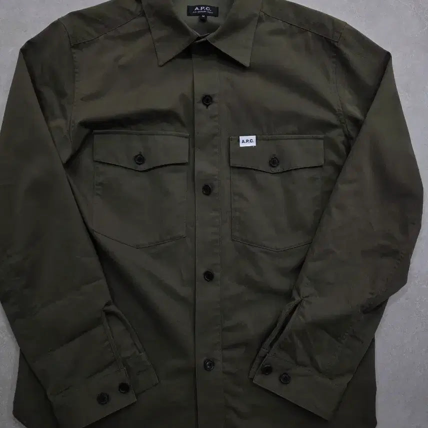 [BUNJANG] A.P.C. Men's Olive Field Shirt / A.P.C. 셔츠 올리브 카키 남성A.P.C. 올리브 필드 셔츠 M 폴로셔츠 폴로 아페쎄