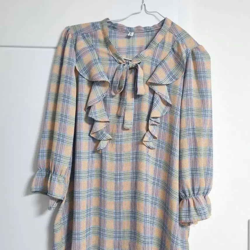 [BUNJANG] Checked Frill Ribbon 7/10 Sleeve Blouse / 체크 프릴 리본 7부 블라우스