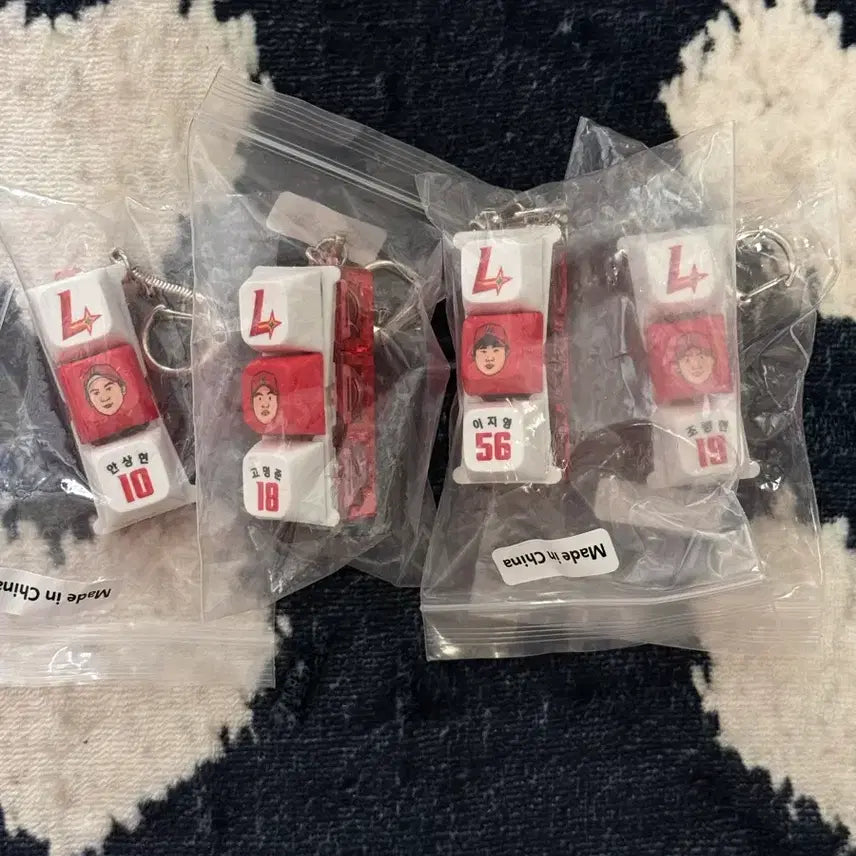 [BUNJANG] SSG Landers Keyring Set (Keycap, Lego, Pingu) / ssg랜더스 키링 (키캡키링, 레고키링, 핑구키링)