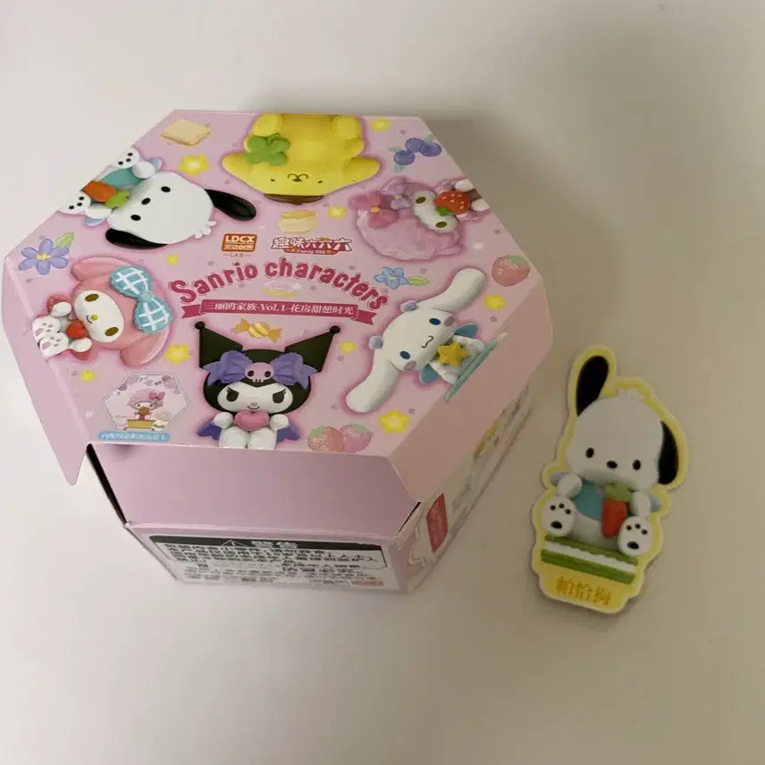 [BUNJANG] Sanrio Hexagonal Garden Tea Time Figure / 산리오 육각 정원 티타임 피규어