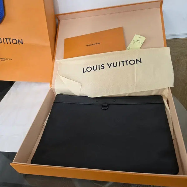 [BUNJANG] Louis Vuitton Shadow Clutch / 루이비통 쉐도우 클러치