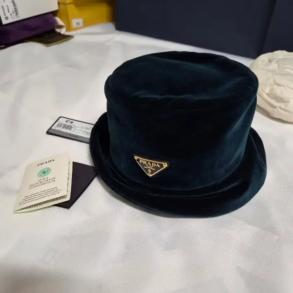 [BUNJANG] Prada Velvet Bucket Hat / (새상품최저가)프라다 벨벳 버킷햇팝니다.