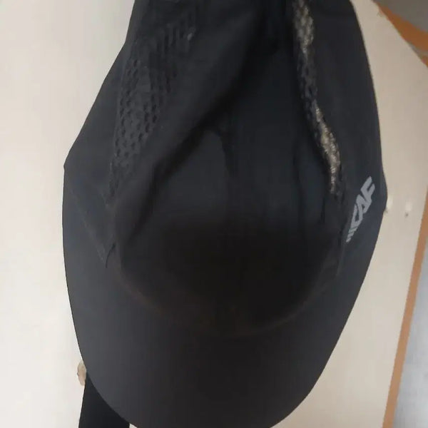 [BUNJANG] Black Snapback Hat with Mesh Ventilation and Logo / 모자01)30449378