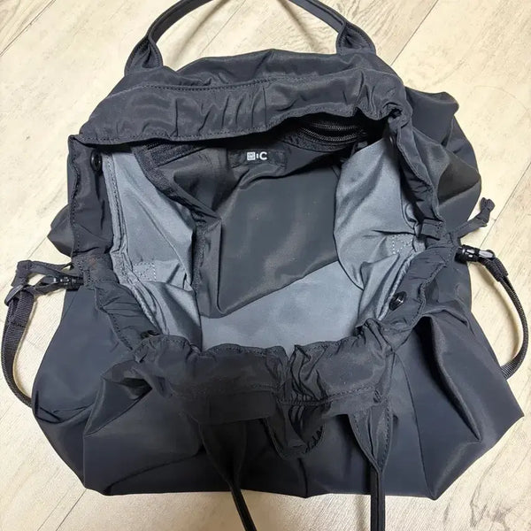 [BUNJANG] Uniqlo C Drowstring Bag Black / 유니클로 C 드로스트링백 블랙 상태 S급