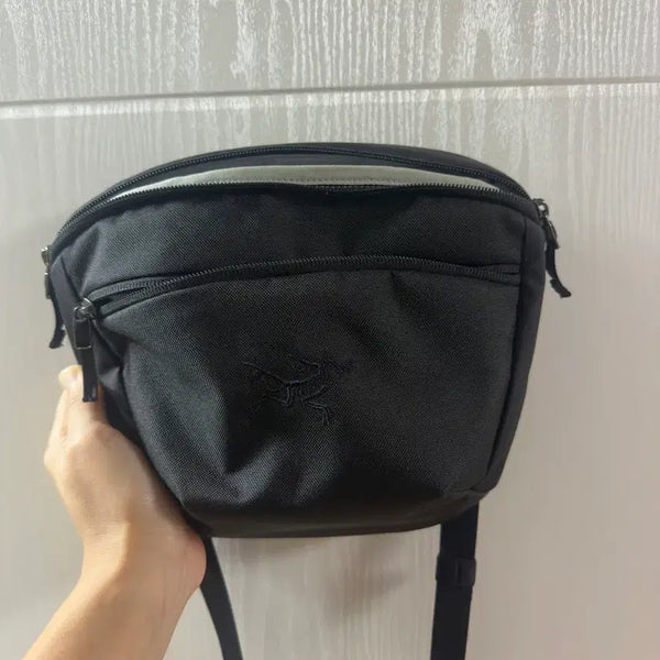 [BUNJANG] Arc'teryx Mantis 2 Waist Bag Black / 아크테릭스 멘티스2 웨이스트 백 블락