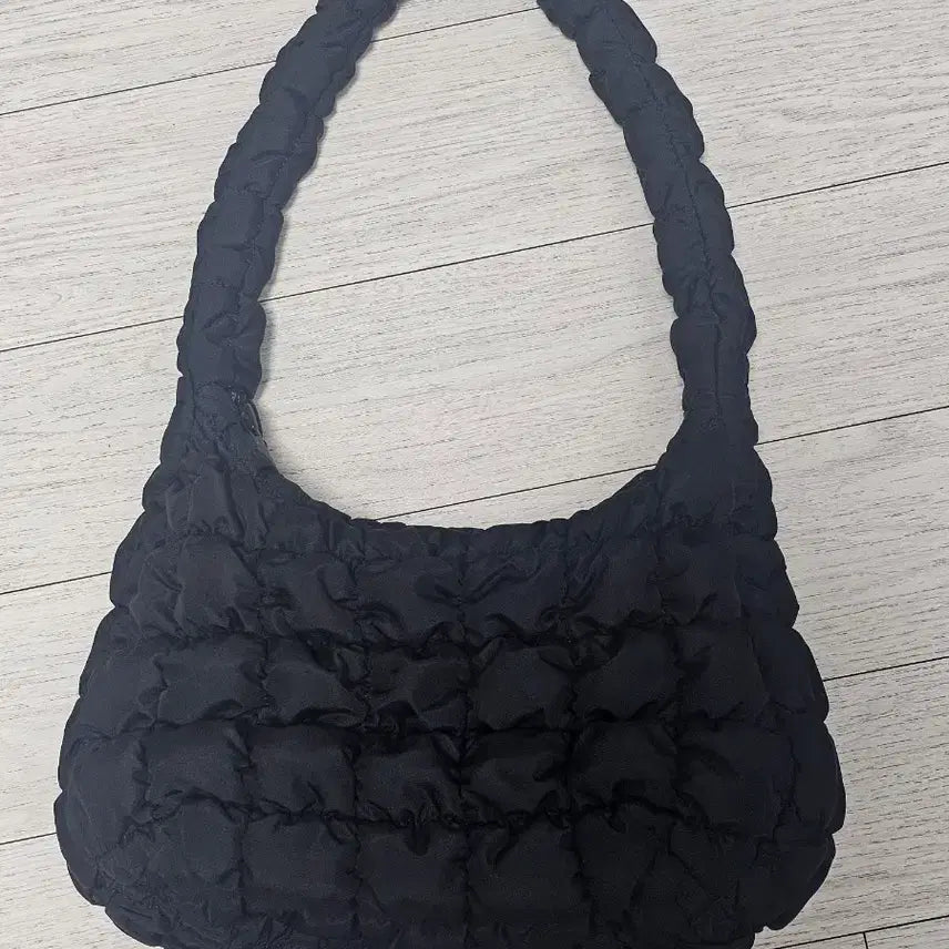 [BUNJANG] COS Quilted Cloud Bag / (새제품) 코스 퀼팅 구름백