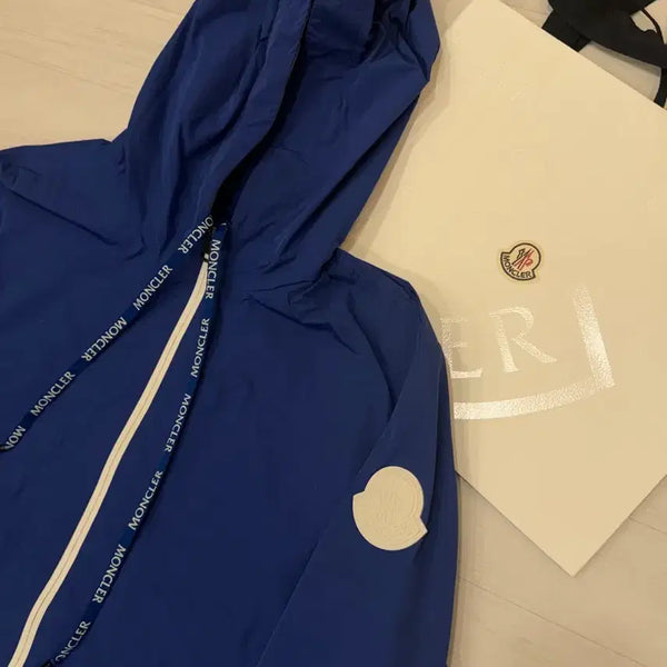 [BUNJANG] Moncler Carlis Windbreaker Size 3 / 백화점판) 몽클레어 카를리스 바람막이 (3)