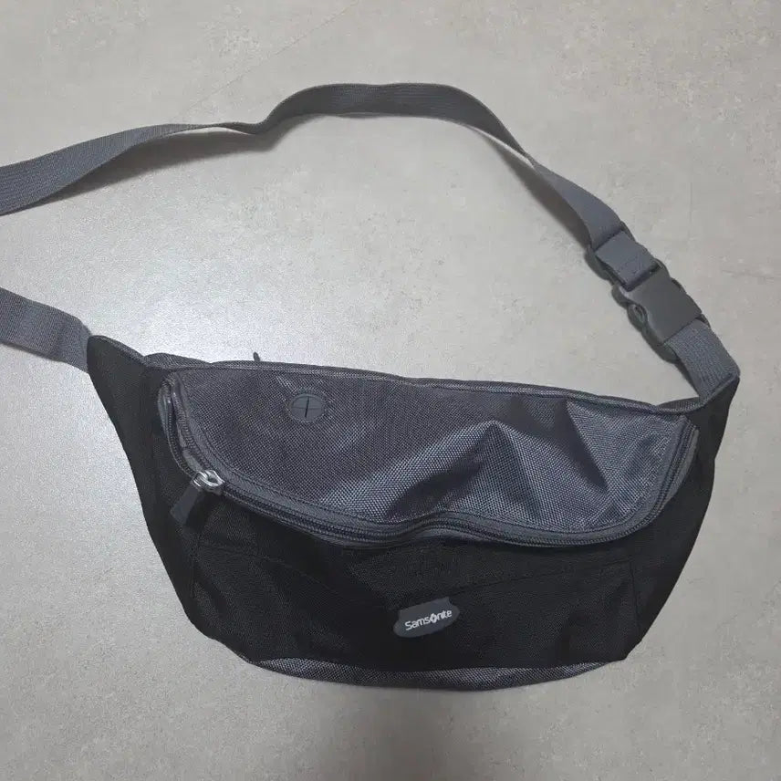 [BUNJANG] Samsonite Hip Pack / 샘소나이트 힙색 거의새것